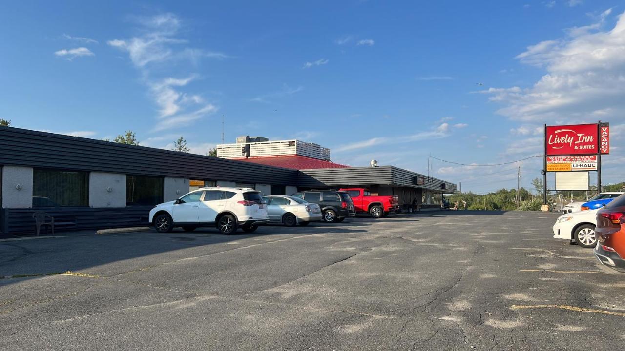 Lively Inn And Suites - Sudbury Naughton Екстериор снимка