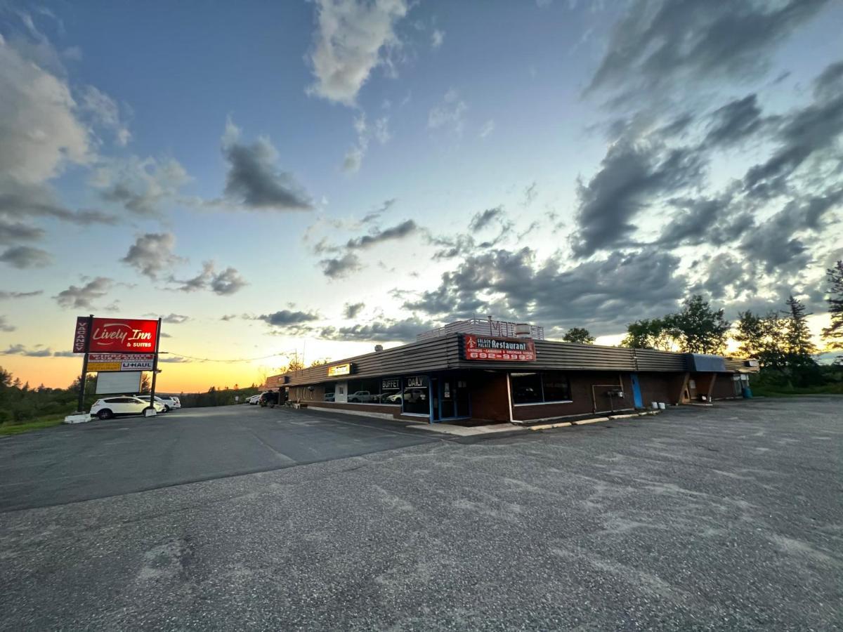 Lively Inn And Suites - Sudbury Naughton Екстериор снимка