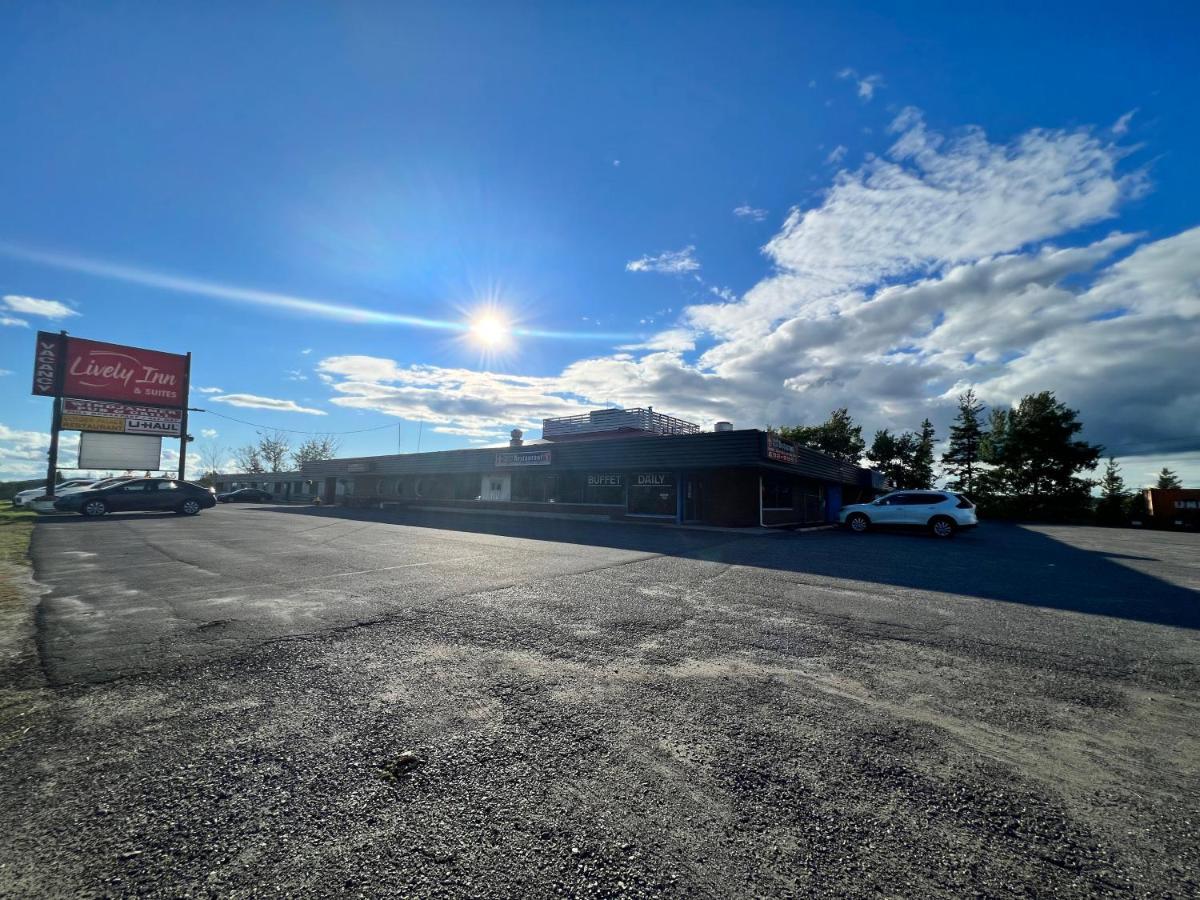 Lively Inn And Suites - Sudbury Naughton Екстериор снимка