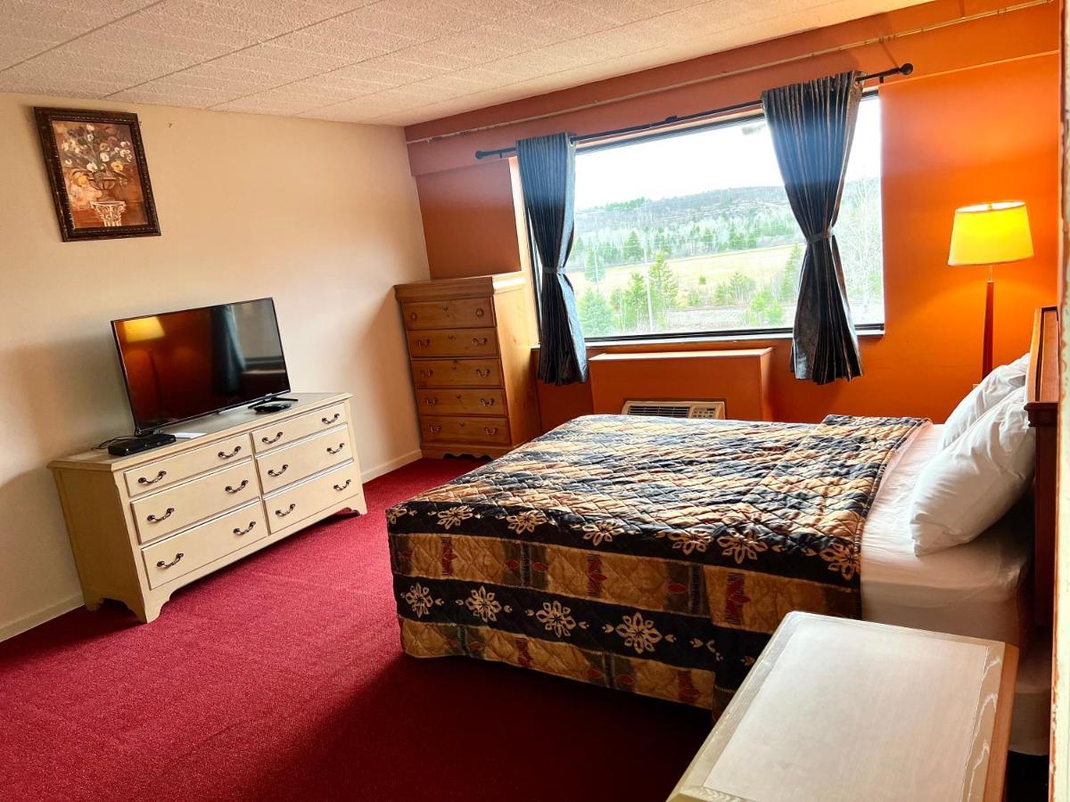 Lively Inn And Suites - Sudbury Naughton Екстериор снимка