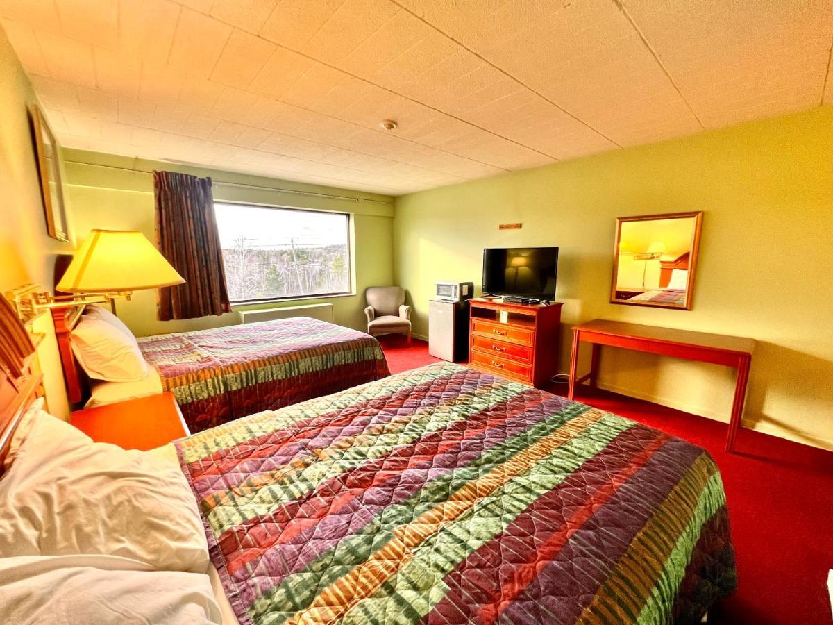 Lively Inn And Suites - Sudbury Naughton Екстериор снимка