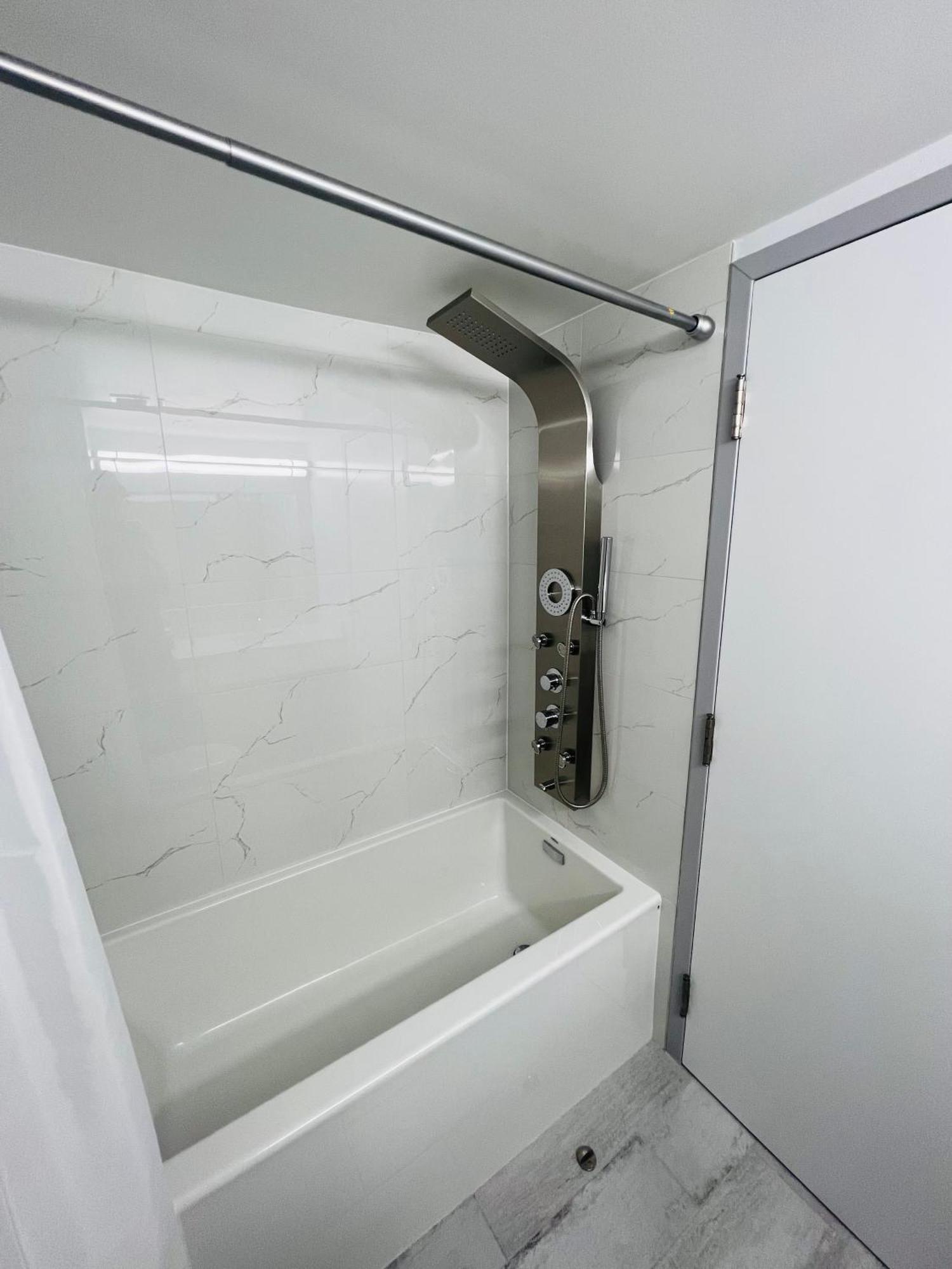 Lively Inn And Suites - Sudbury Naughton Екстериор снимка