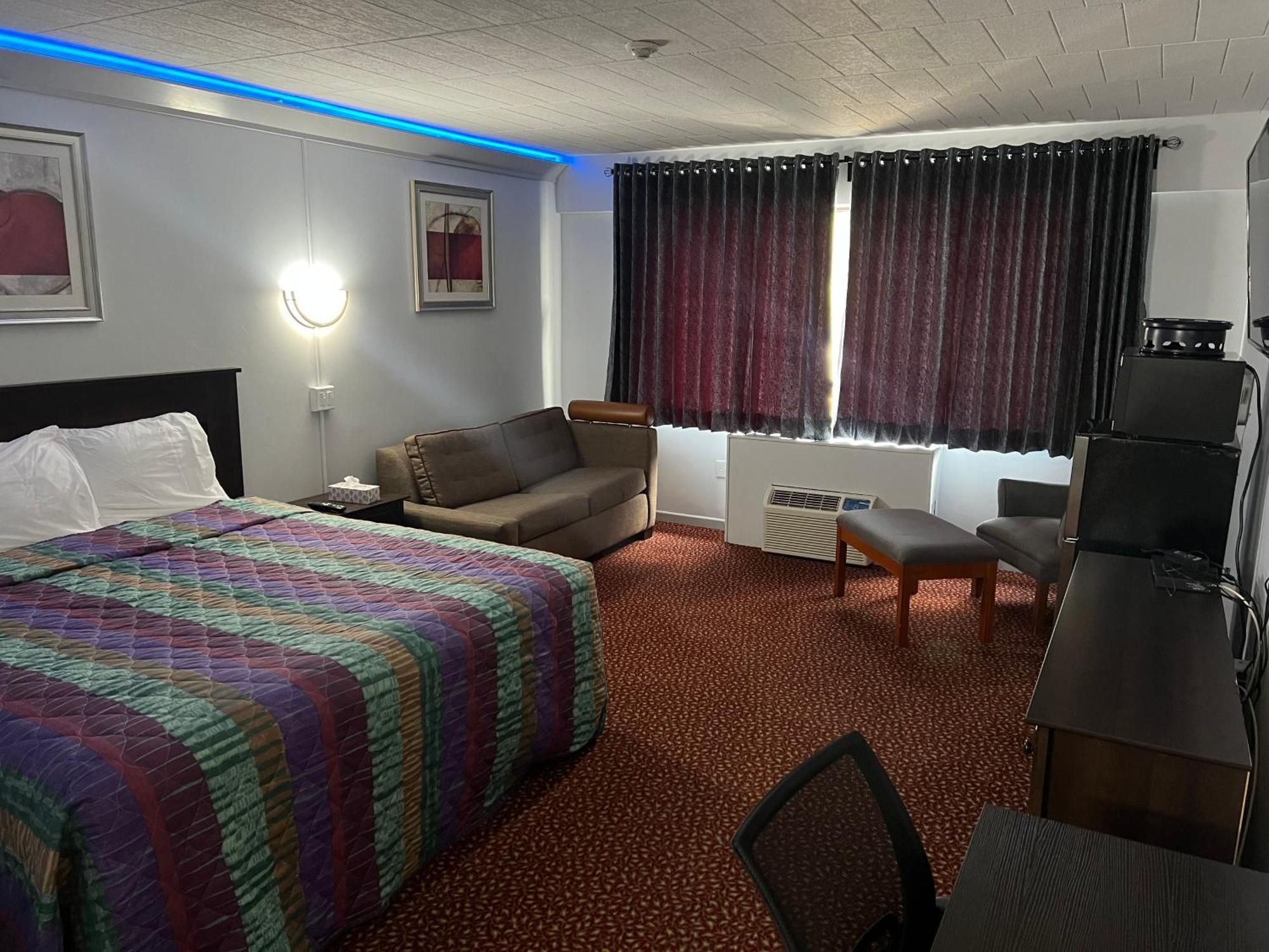 Lively Inn And Suites - Sudbury Naughton Екстериор снимка