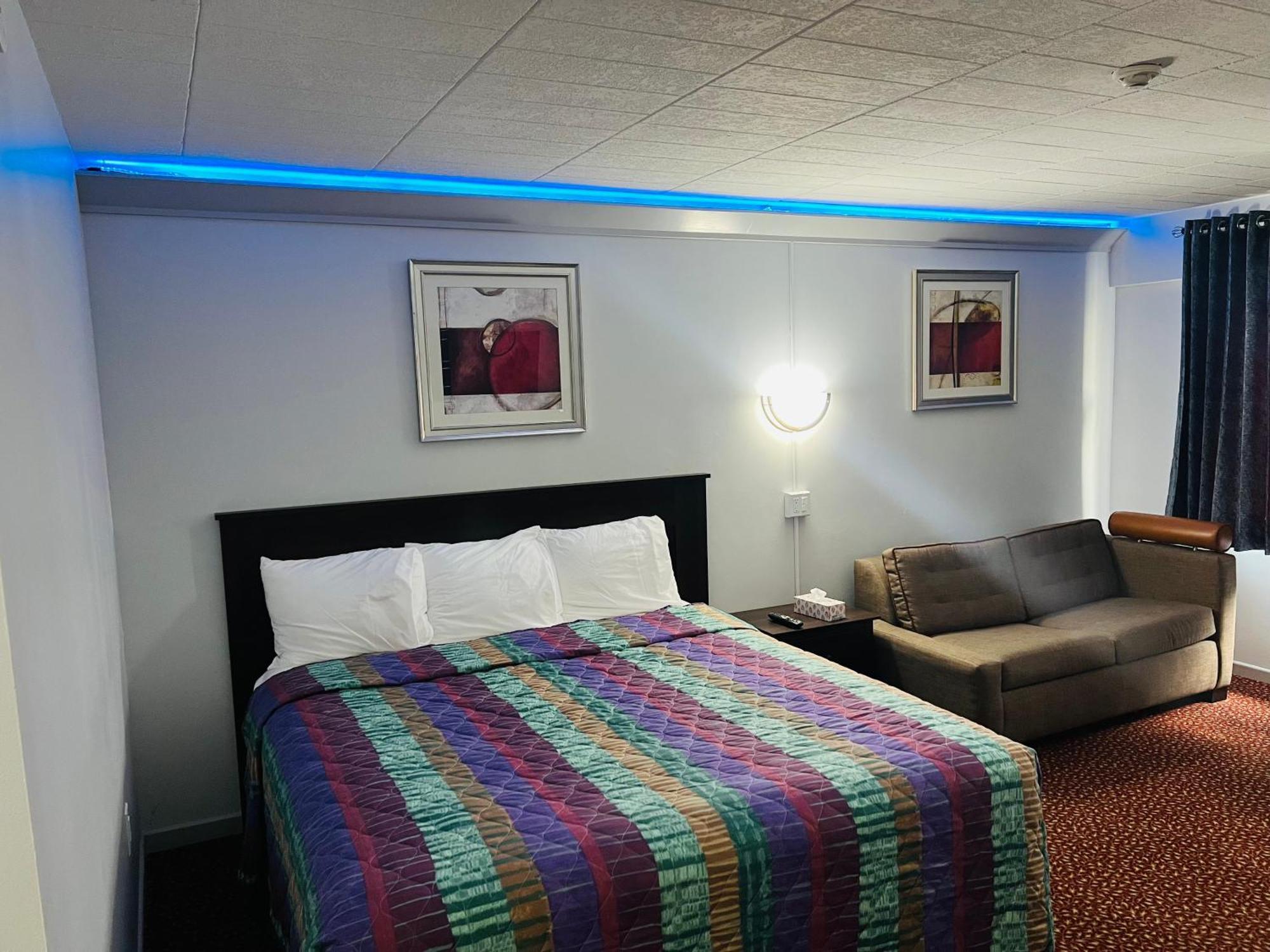 Lively Inn And Suites - Sudbury Naughton Екстериор снимка